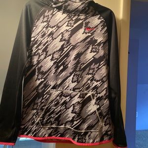 Women’s Nike xL camo hoodie